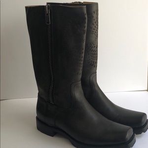 Frye Heath Skull Boots